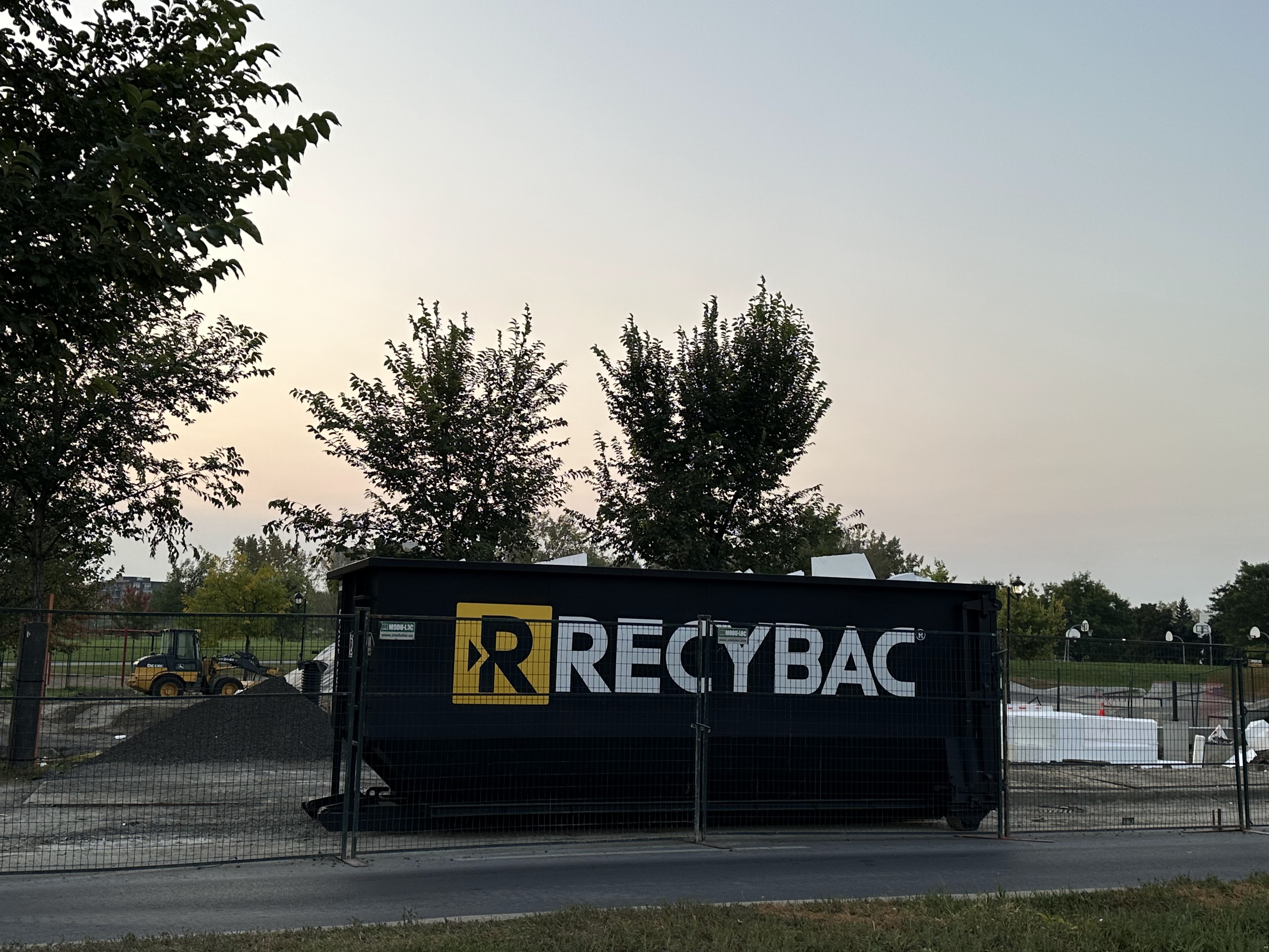 Images Location de conteneur RECYBAC Longueuil