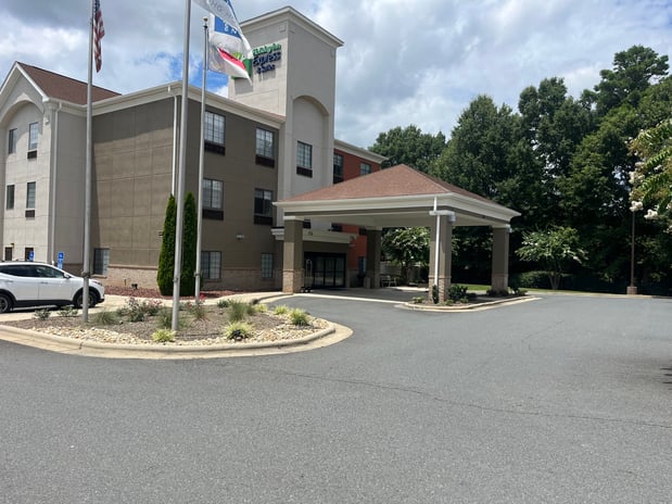 Images Holiday Inn Express & Suites Albemarle by IHG