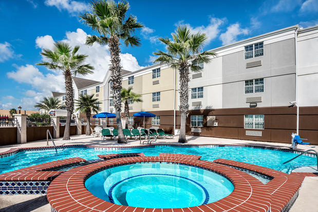 Images Candlewood Suites Galveston, an IHG Hotel