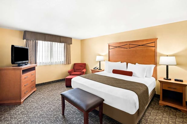 Images Best Western Newberry Station
