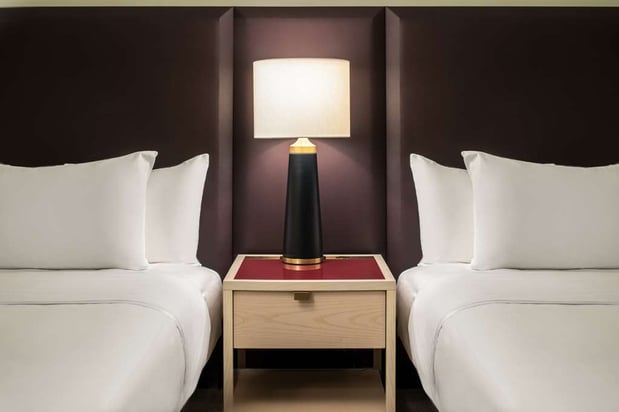 Images Hotel Savoy Kansas City, Tapestry Collection by Hilton