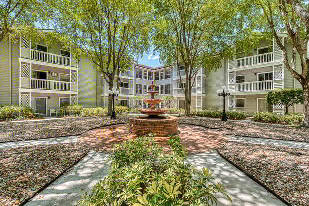 Images Meridian at Lantana