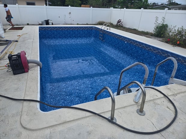 Images Paradise Palm Pools Inc