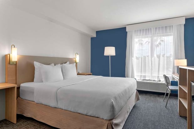Images Spark by Hilton Orlando near SeaWorld