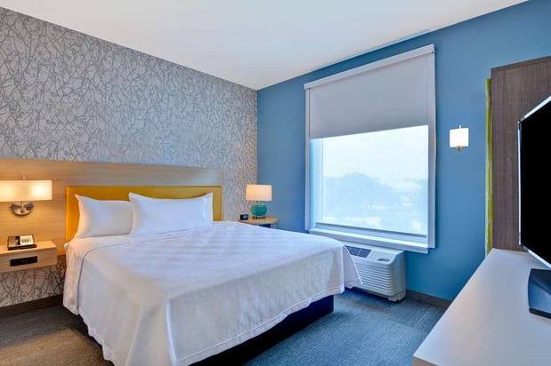 Images Home2 Suites by Hilton Naples I-75 Pine Ridge Road