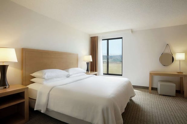 Images Embassy Suites by Hilton Denver International Airport