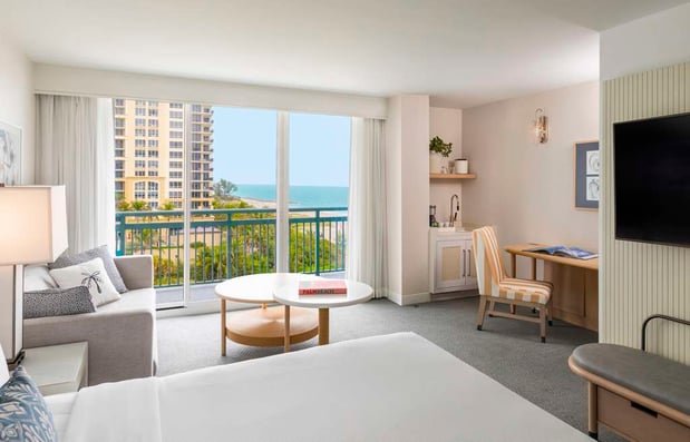 Images The Singer Oceanfront Resort, Curio Collection by Hilton