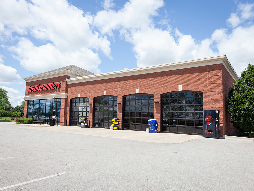 Tire Discounters on 2908 London Groveport Rd in Grove City