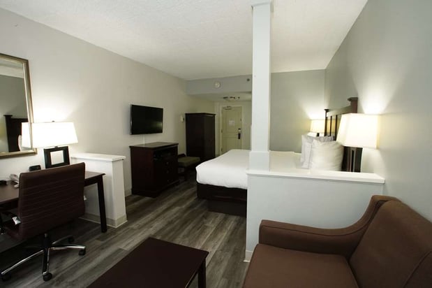 Images Best Western Paramus Hotel & Suites