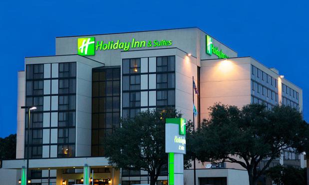 Images Holiday Inn & Suites Beaumont-Plaza (I-10 & Walden), an IHG Hotel