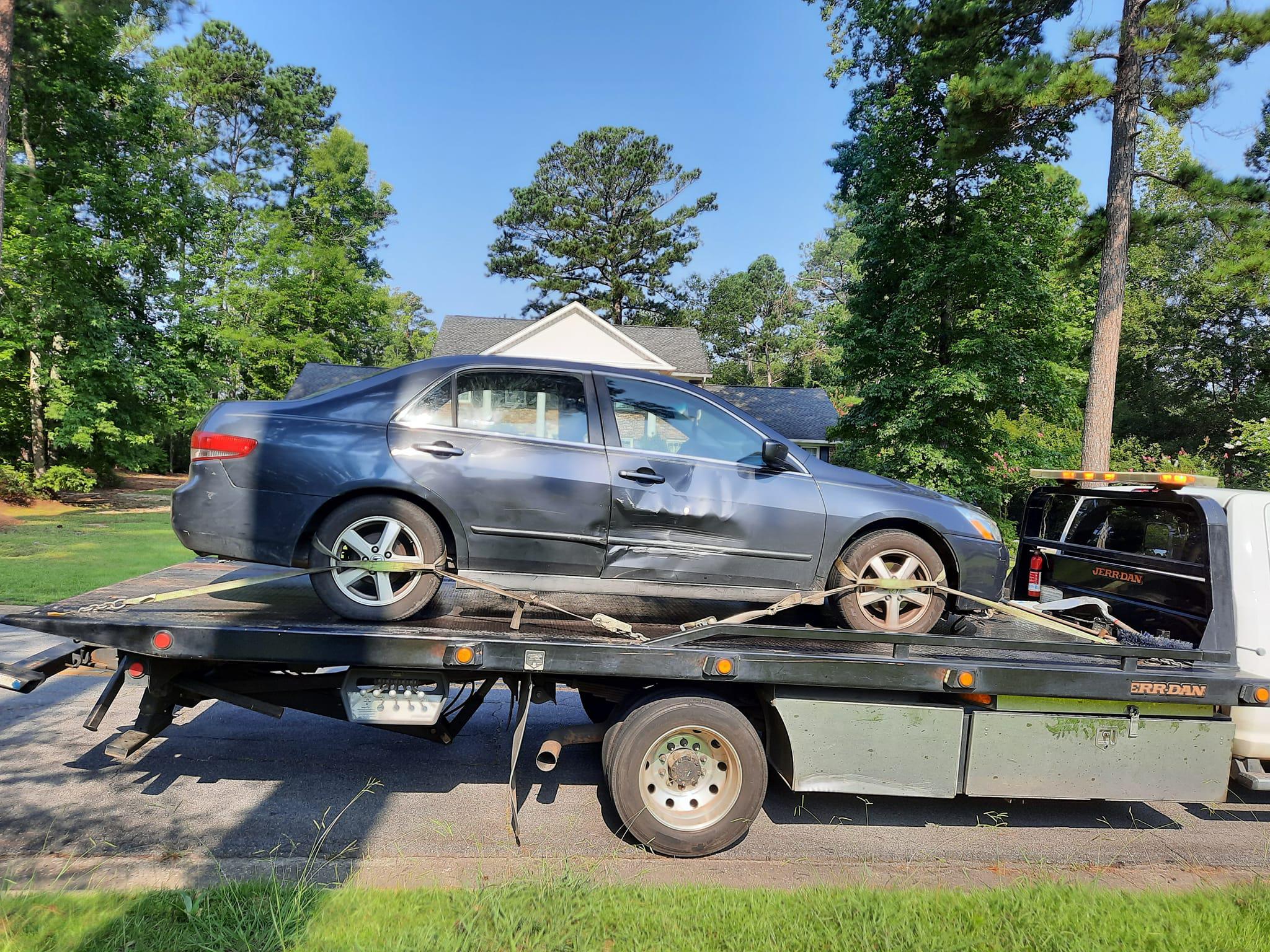 Call now for a towing service you can count on!