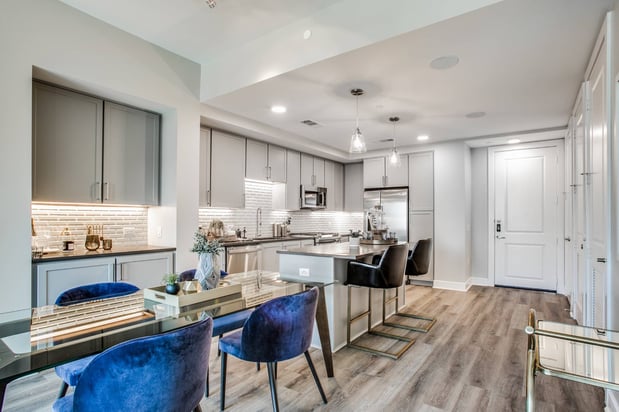 Images The McKinley at Memorial City