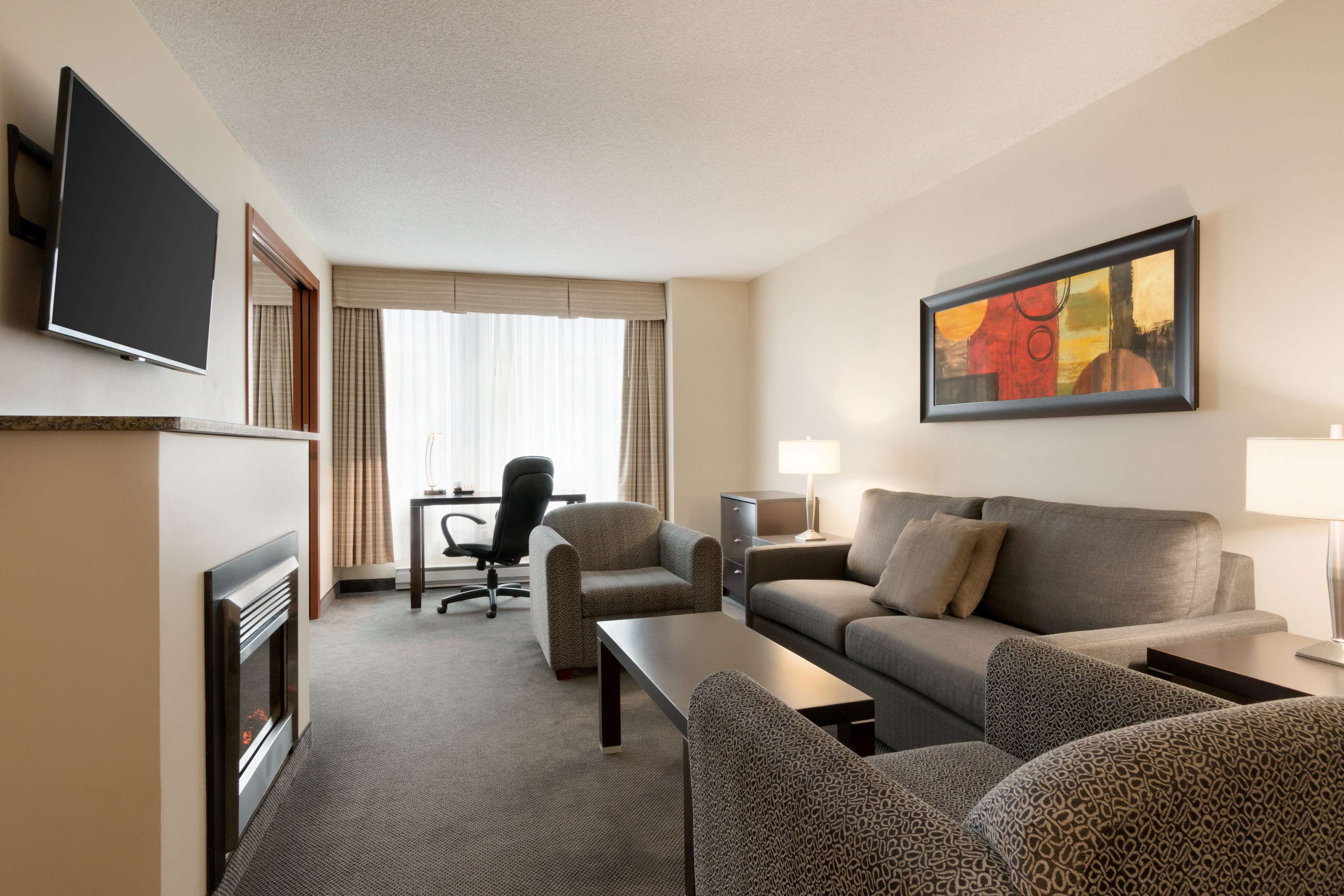 Embassy Suites By Hilton Montreal Montreal QC Ourbis   3840x2560 