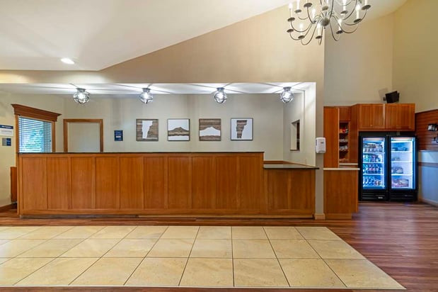 Images Best Western Plus Windjammer Inn & Conference Center