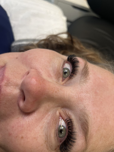 Images Adri Glamour Lashes