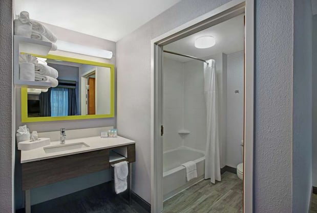Images Hampton Inn & Suites Augusta West