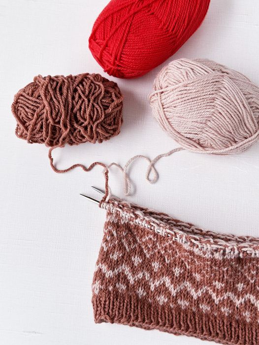 Learn to knit colorwork in our fall Fair Isle Cowl class on October 29!