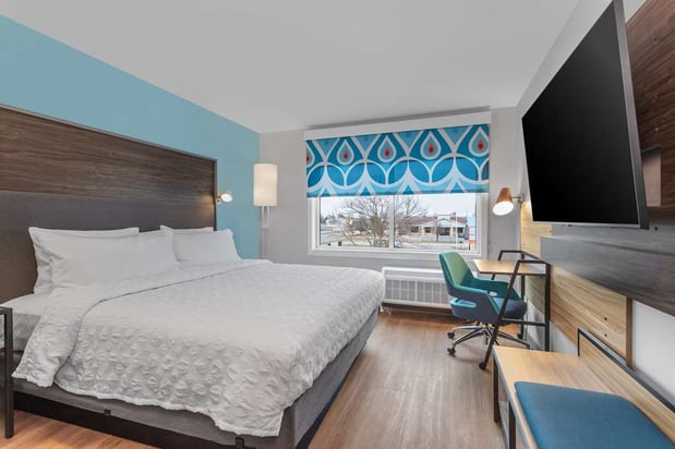 Images Tru by Hilton Janesville