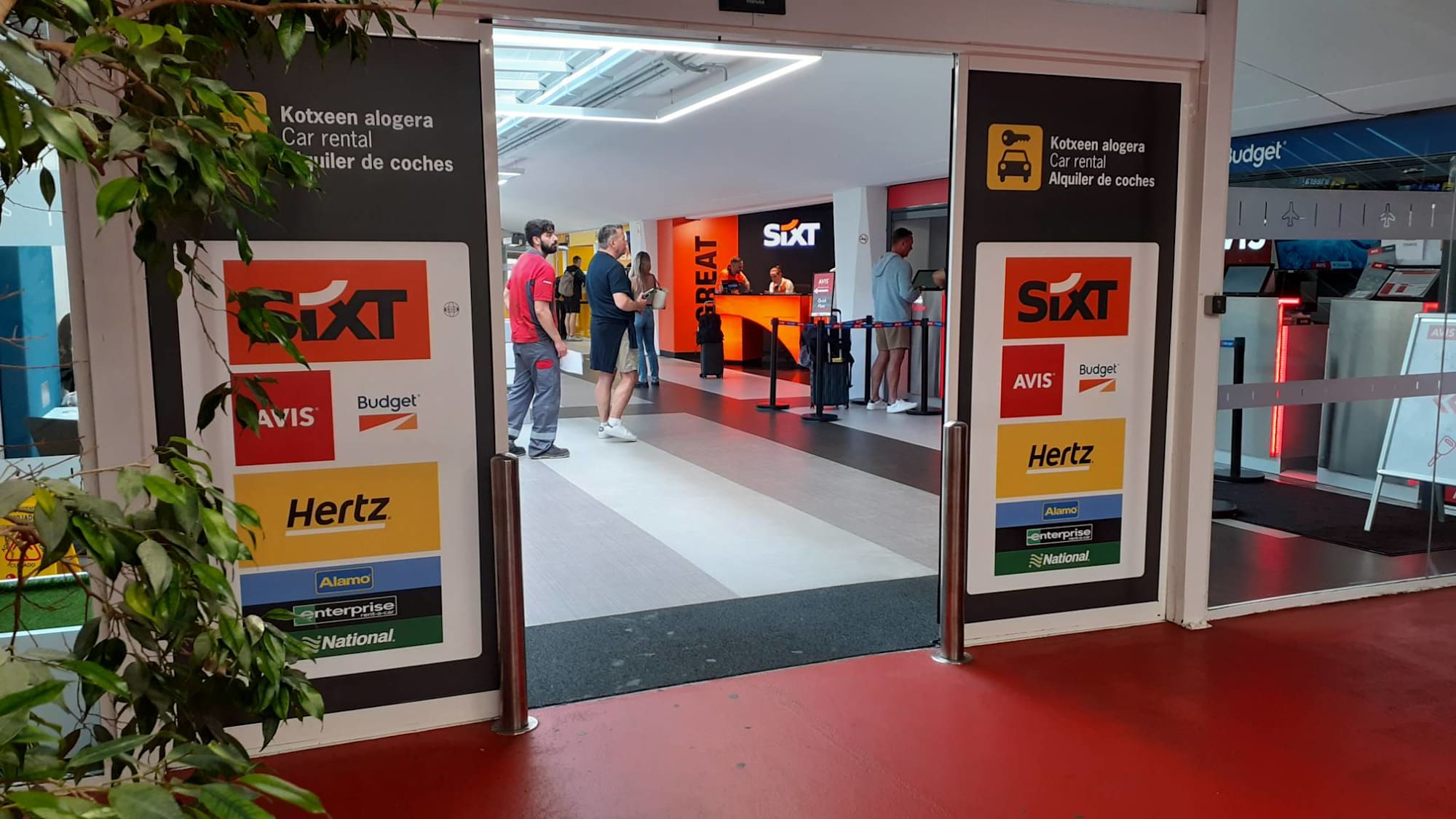 SIXT Alquiler de Coches - Bilbao Aeropuerto (BIO) 8