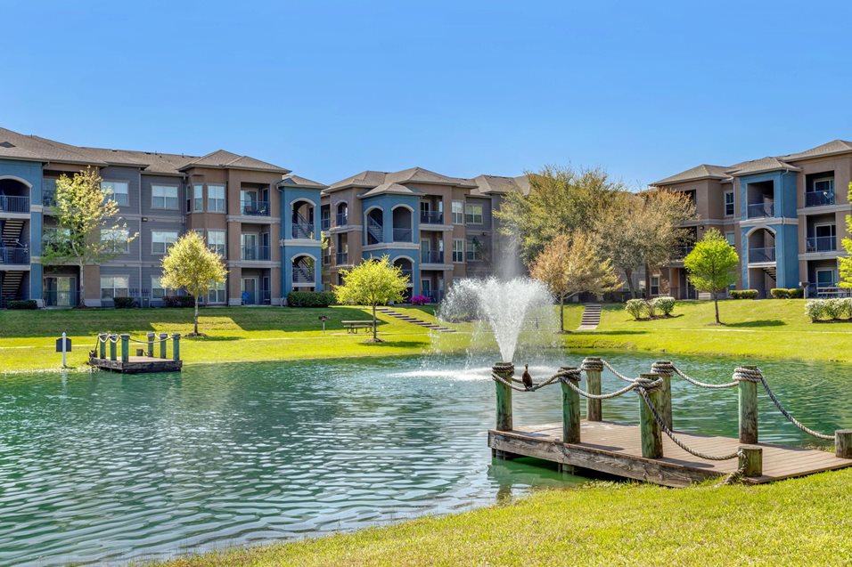 Emerson Park Apartment Homes Photo