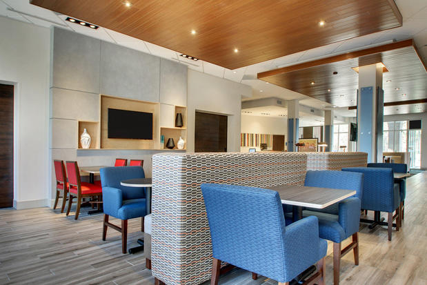 Images Holiday Inn Express & Suites Summerville by IHG
