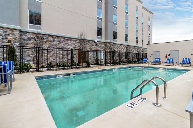 Images Hampton Inn Locust Grove