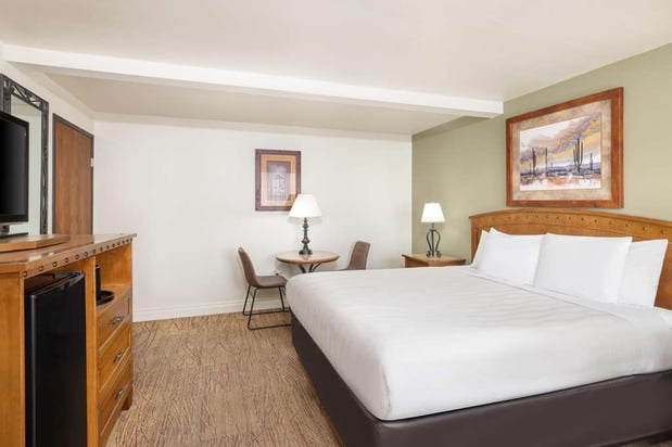 Images Best Western Red Hills