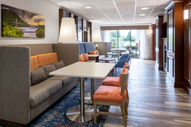 Images Hampton Inn Harriman Woodbury