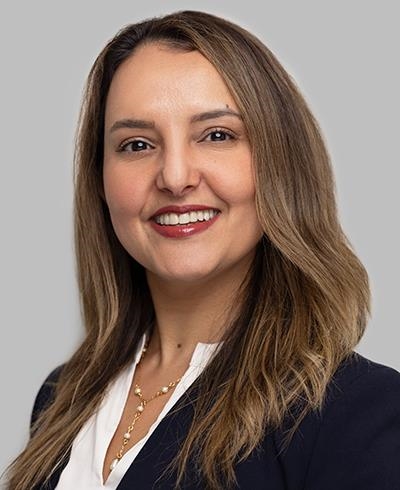 Images Zakia Benzoubeier - Associate Manager, Ameriprise Financial Services, LLC