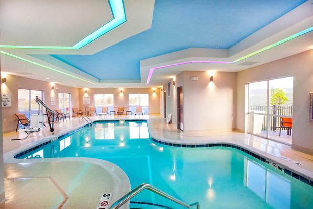 Images Holiday Inn Express & Suites Hot Springs by IHG