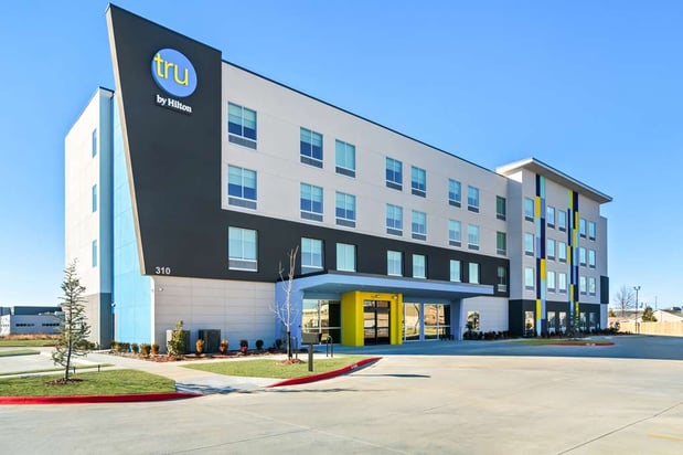Images Tru by Hilton Rogers Bentonville