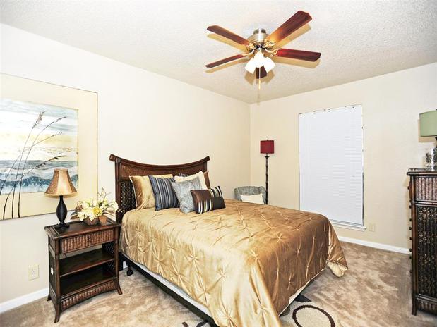 Images Summit Ridge Apartments