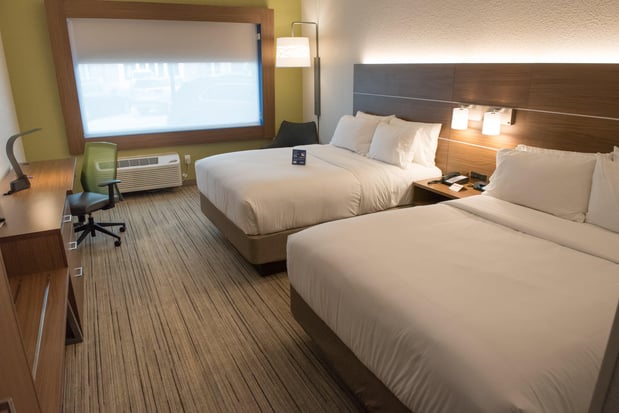 Images Holiday Inn Express & Suites Dayton SW - University Area by IHG
