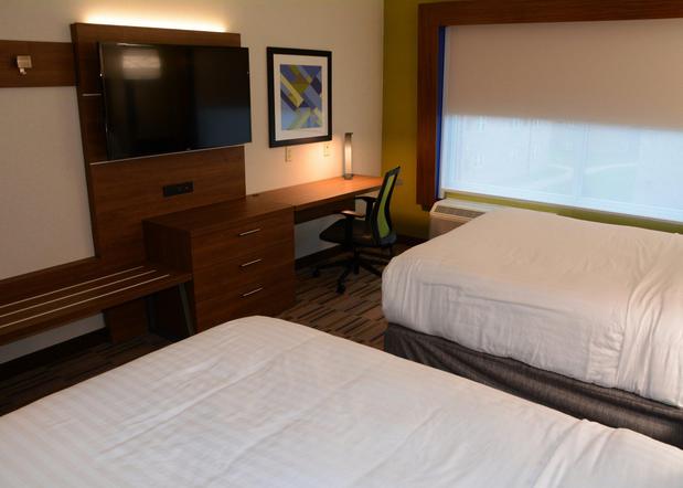 Images Holiday Inn Express & Suites Pittsburgh - Monroeville, an IHG Hotel