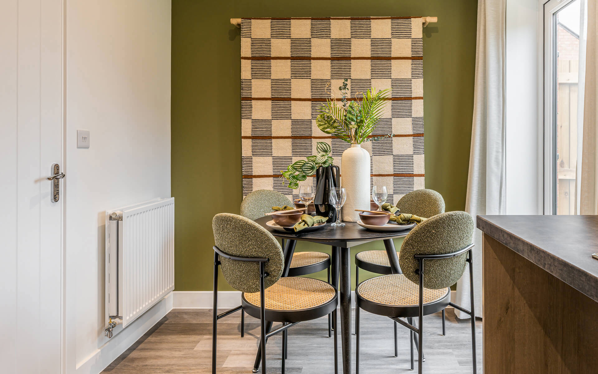 Cromwell Wharf - Dining area