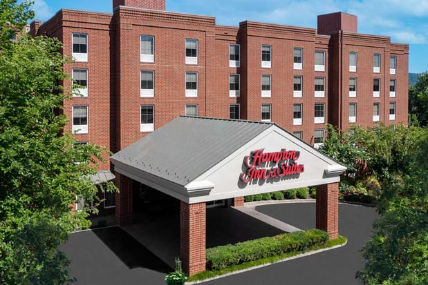 Images Hampton Inn & Suites Charlottesville-At The University