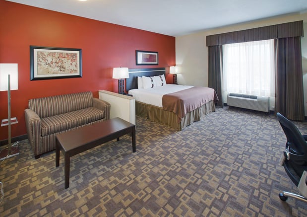 Images Holiday Inn Lincoln Southwest by IHG