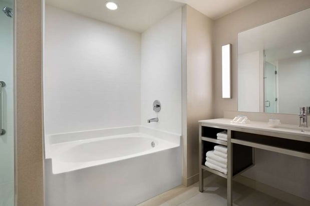 Images Hilton Garden Inn Downtown Birmingham