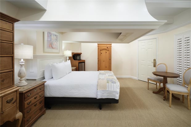 Images Best Western Grandma's Feather Bed