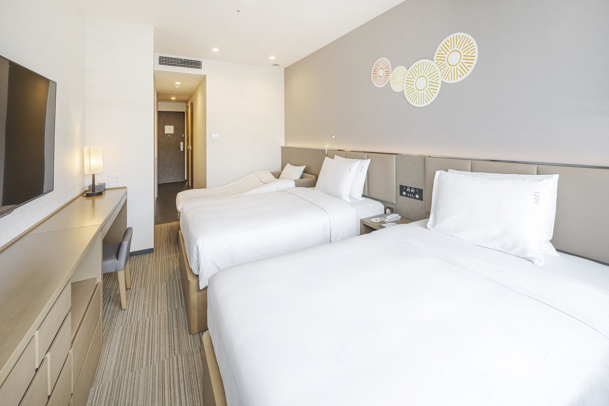 Images Holiday Inn & Suites Shin Osaka by IHG
