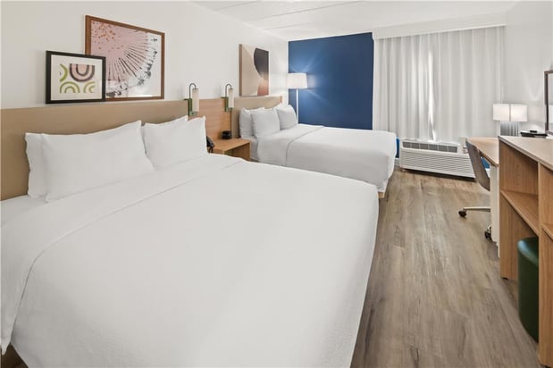 Images Spark by Hilton Waldorf