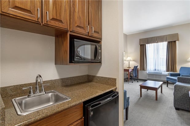 Images Best Western Plus Executive Hotel & Suites