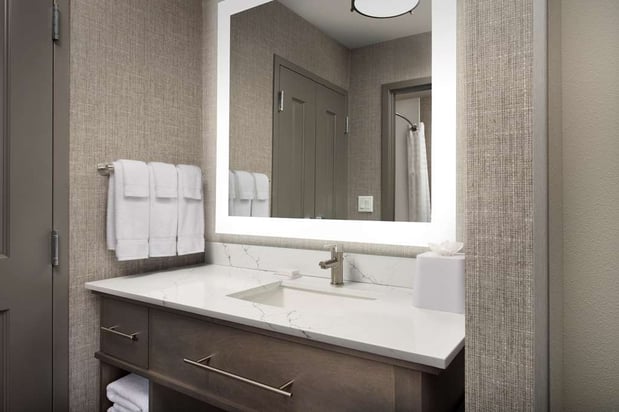 Images Homewood Suites by Hilton Louisville Airport