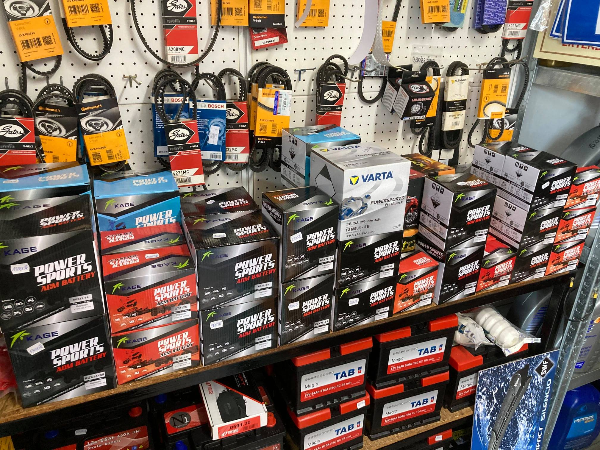 Images Banka Lajos Autósbolt