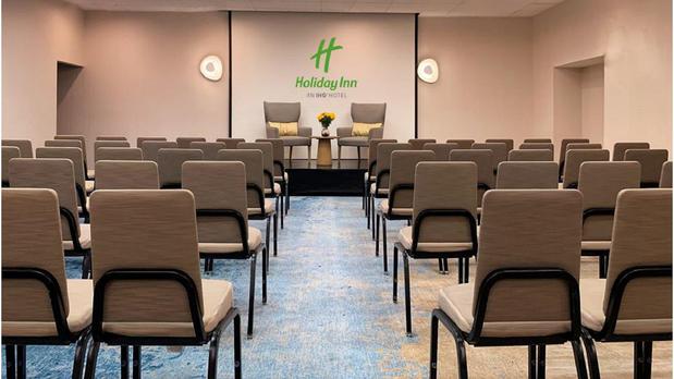 Images Holiday Inn Los Angeles - LAX Airport, an IHG Hotel