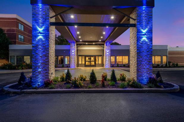 Images Holiday Inn Express Naperville by IHG