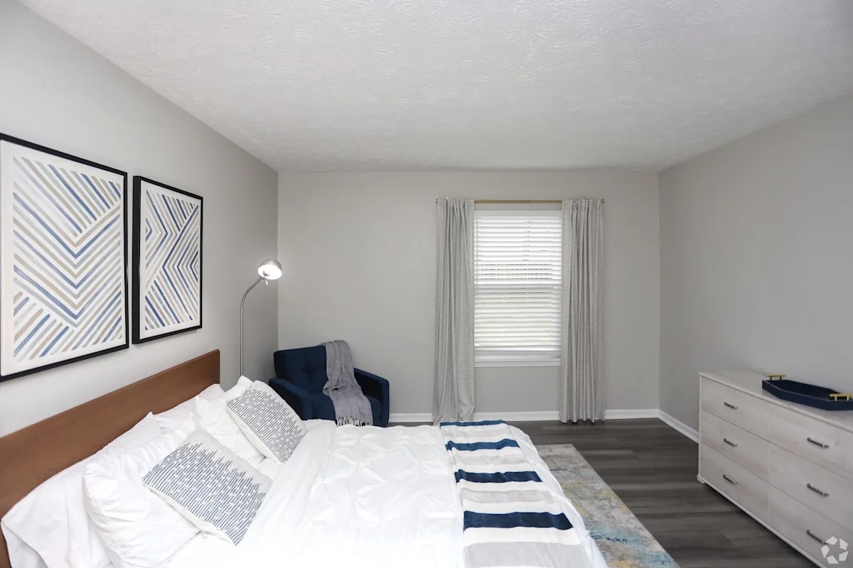 Large Bedroom