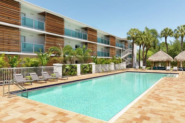 Images Hotel Alba Tampa, Tapestry Collection by Hilton