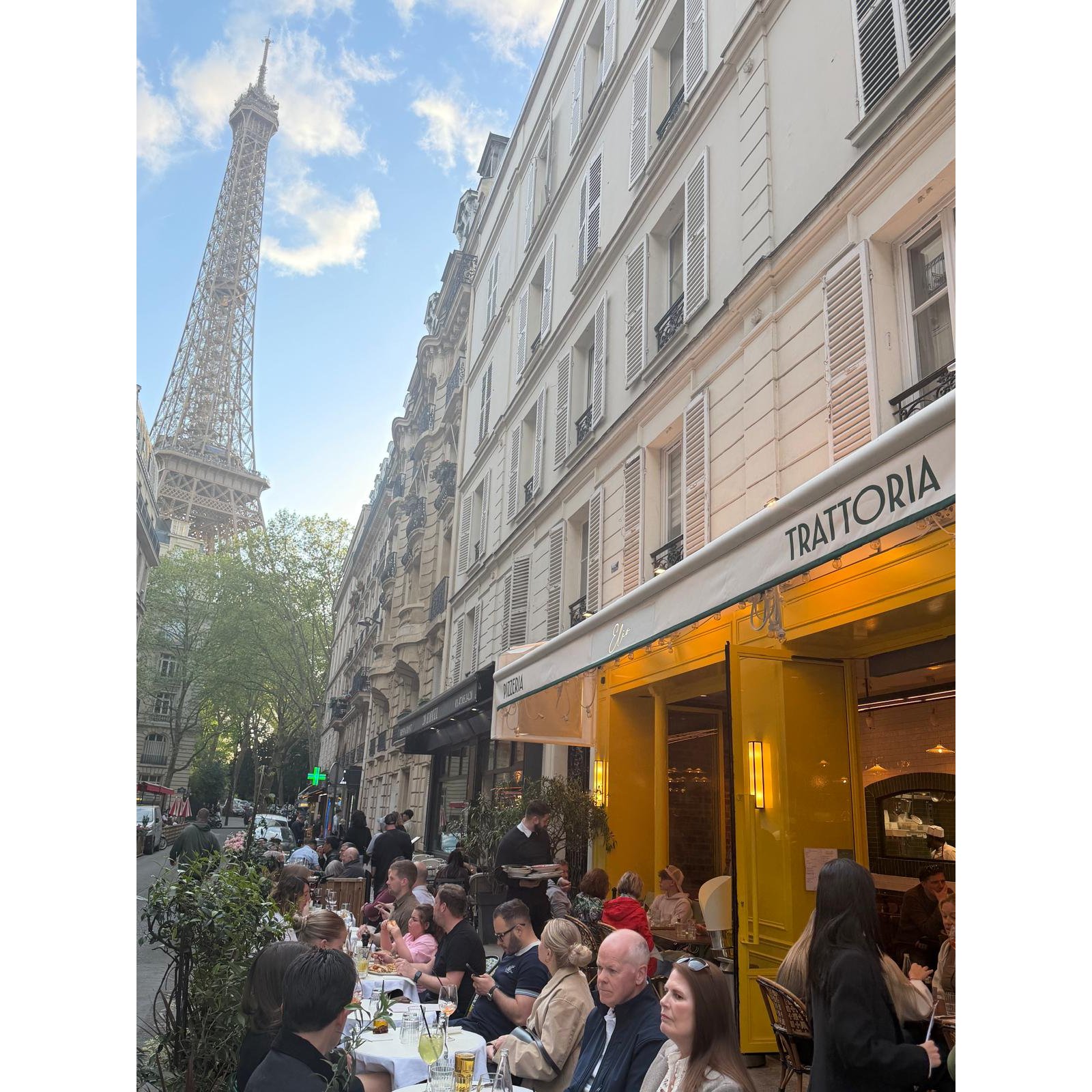 ELIO - TOUR EIFFEL pizzeria