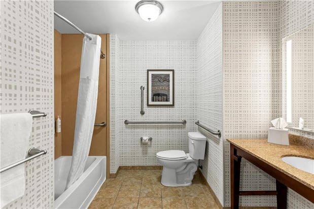 Images Hampton Inn - DeKalb (Near the University)